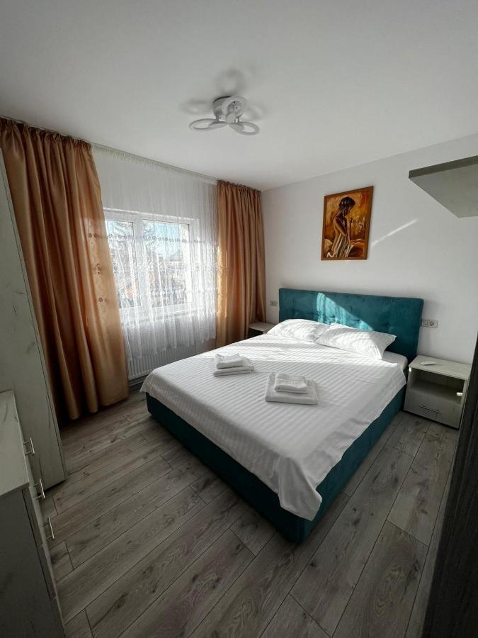 Cozy Urban Accommodation In Beautiful Сучава Экстерьер фото