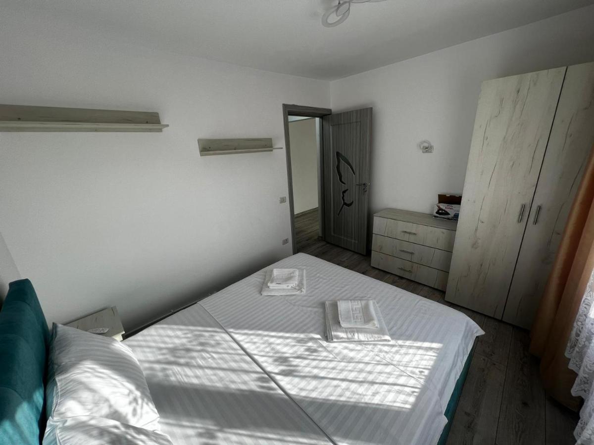 Cozy Urban Accommodation In Beautiful Сучава Экстерьер фото
